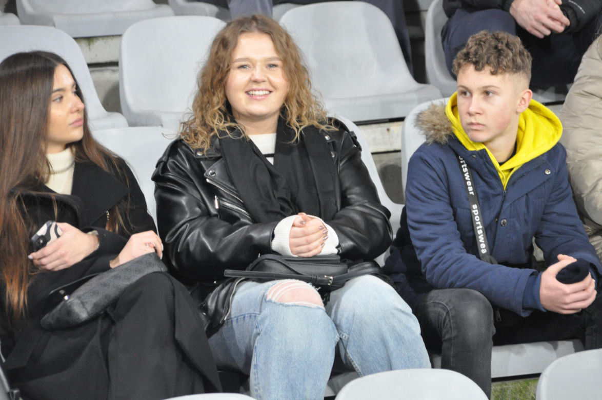 Korona Kielce - ŁKS Łódź. Zdjęcia kibiców na Suzuki Arenie