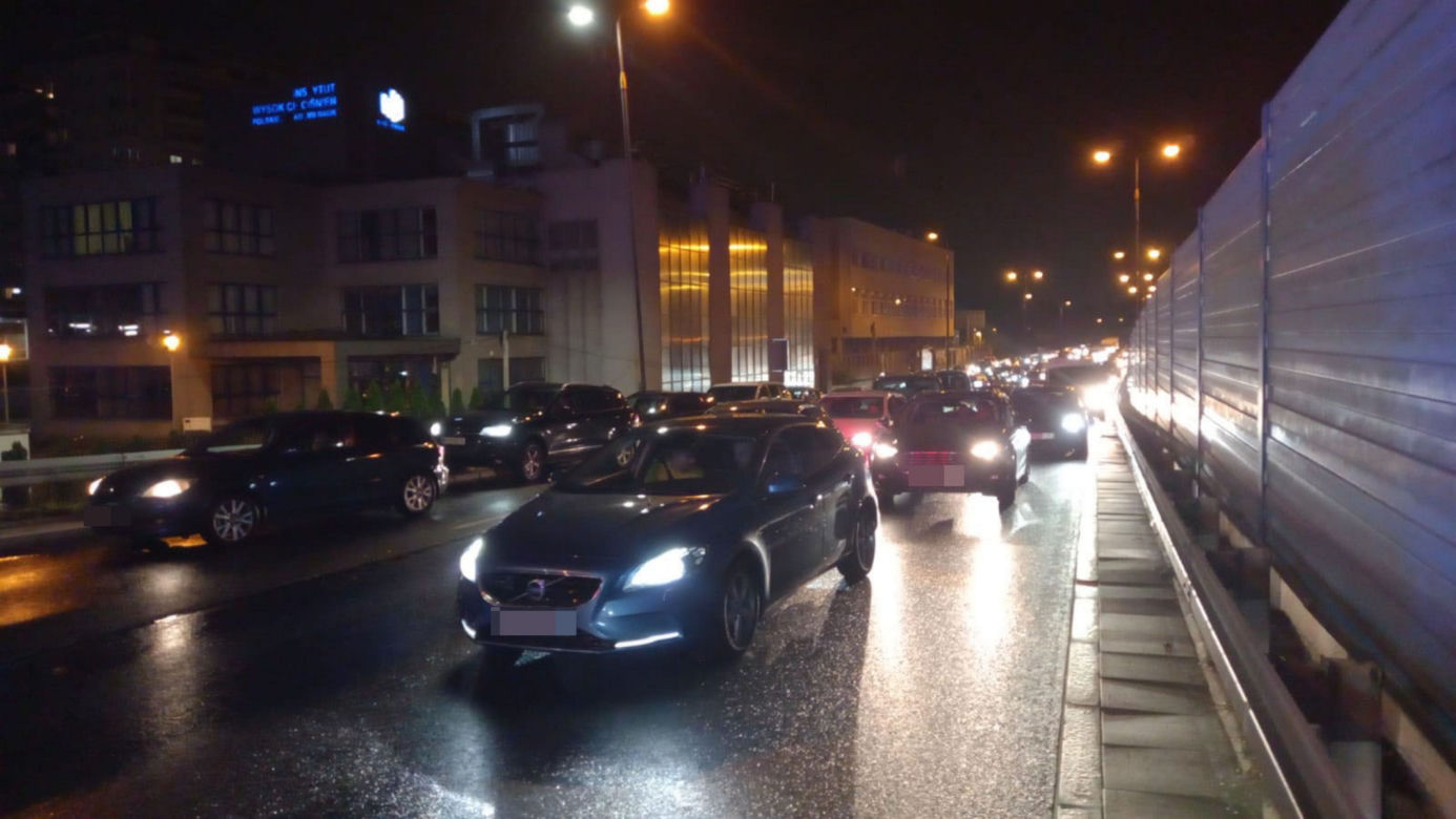 Groza! Kolejny przerażający wypadek autokaru w Warszawie