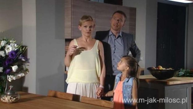 M jak MIŁOŚĆ odc. 960. Andrzej Budzyński (Krystian Wieczorek), Marta (Dominika Ostałowska), Ania (Julia Paćko)