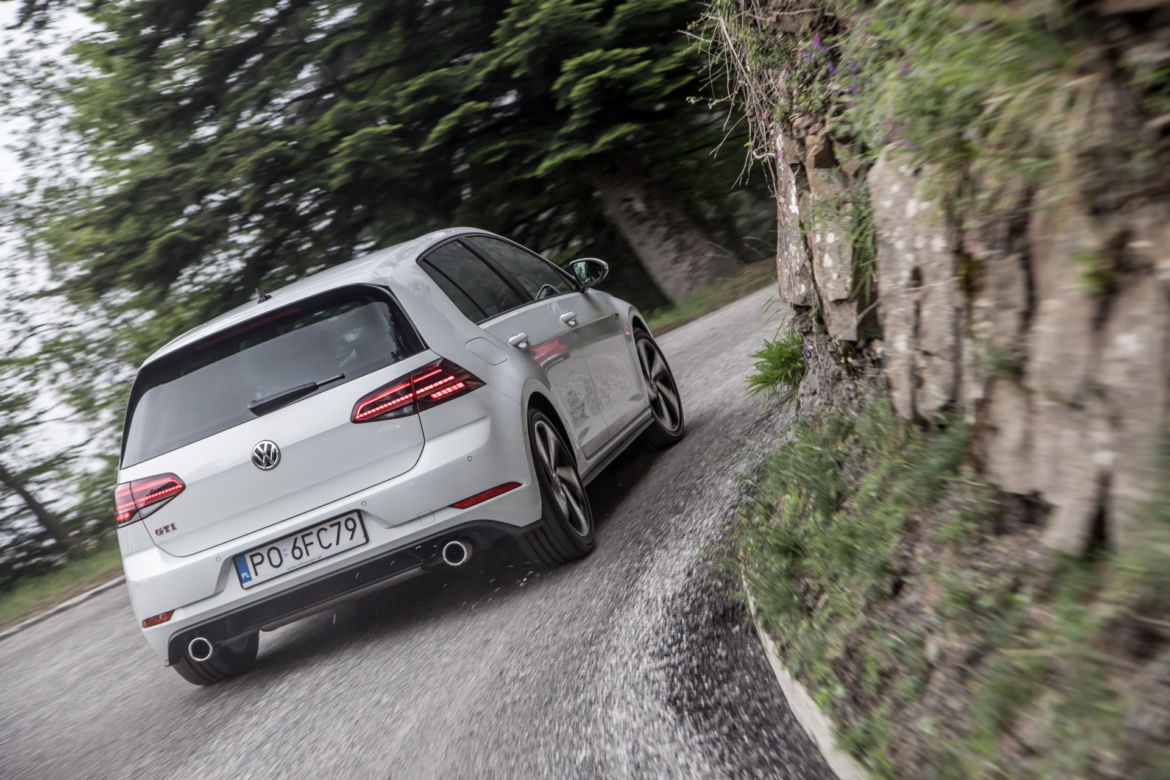 Volkswagen Golf GTI 2.0 TSI 245 KM