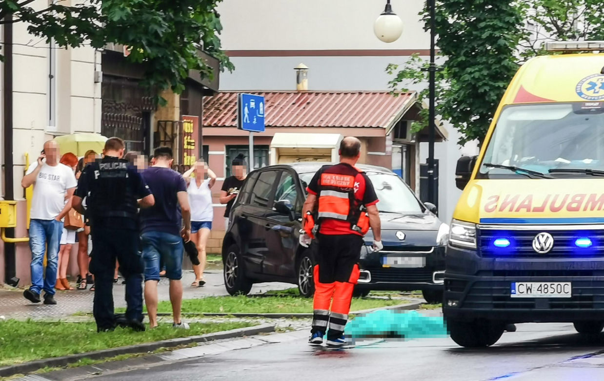 Maciej zginął, gdy naprawiał okno w pokoju córeczki. Tragedia we Włocławku