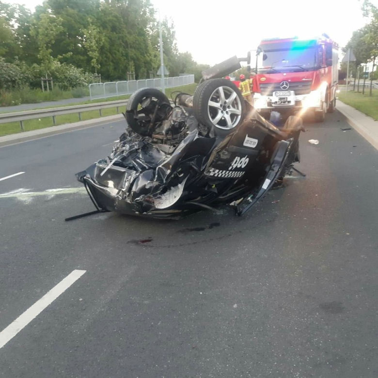 Tragiczny wypadek na ul. Krzywoustego w Poznaniu. Dwie osoby nie żyją