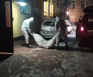 Tragedia w Siedlcach. Matka i dwóch synów umierali jedno po drugim.