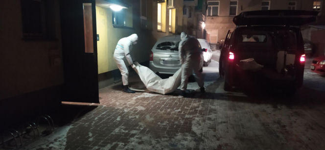 Tragedia w Siedlcach. Matka i dwóch synów umierali jedno po drugim.