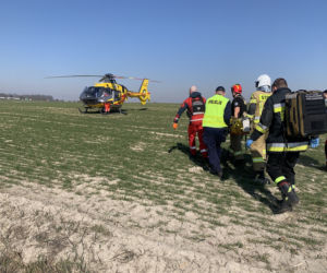 Wypadek na DK 10 koło Nakła nad Notecią. Poszkodowani czterej policjanci [ZDJĘCIA]