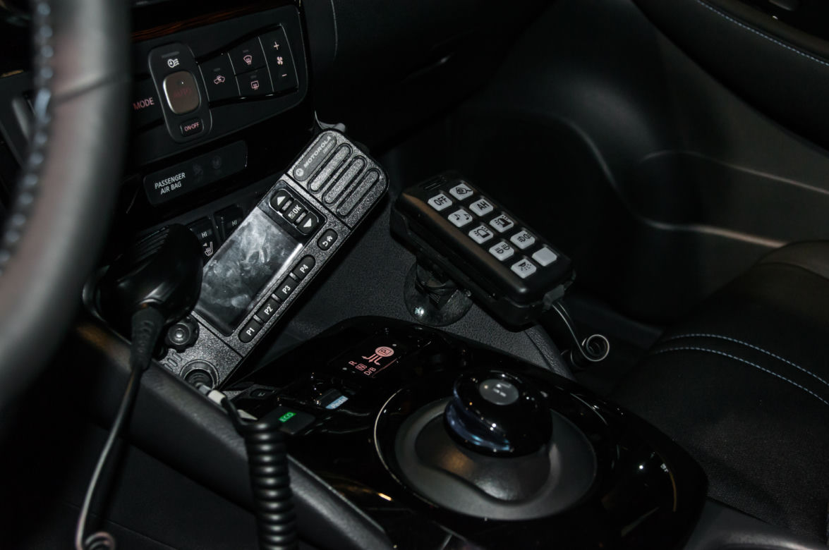 Nissan LEAF, elektryczny radiowóz