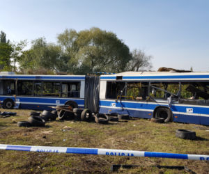 Tak wygląda autobus po wybuchu bomby, którą chciał stworzyć Paweł R.