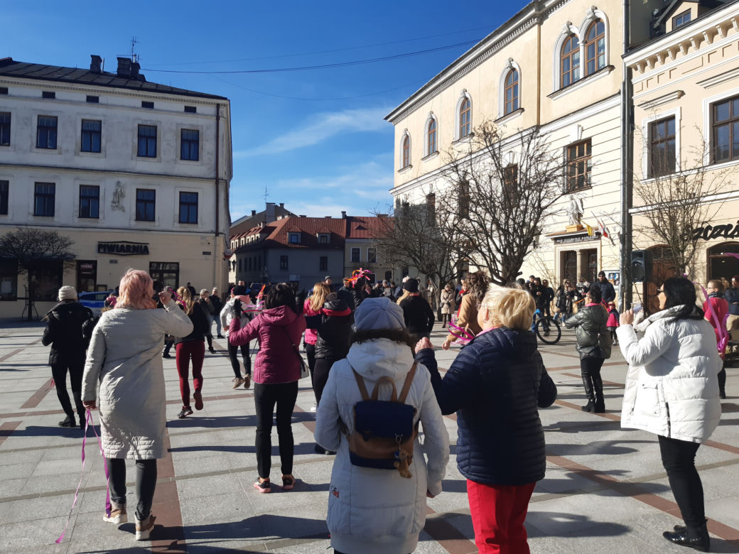 Taniec przeciw przemocy w Tarnowie