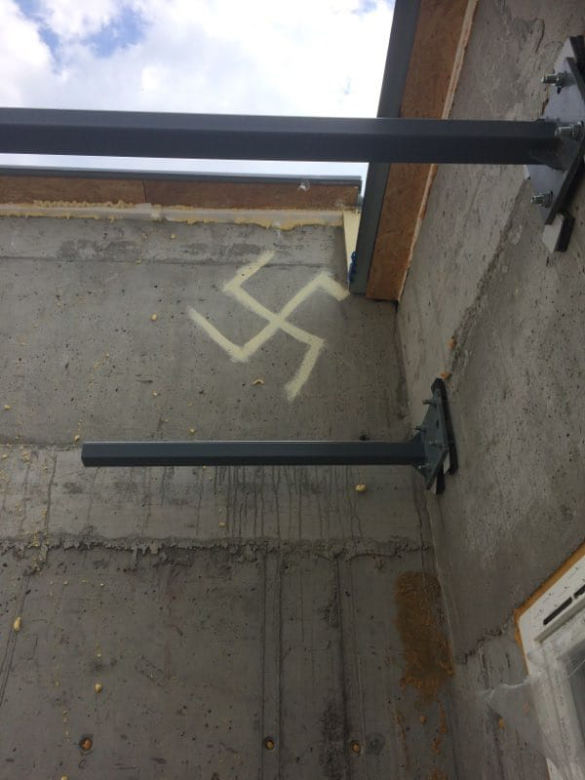 Obrzydliwy rysunek na Gocławiu
