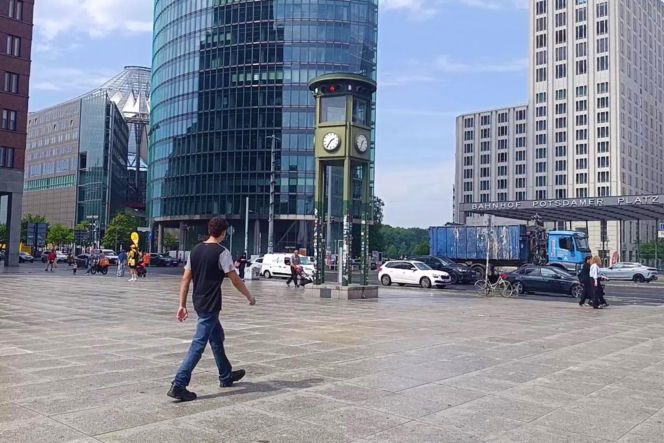 Zegar z sygnalizatorem na Potsdamer Platz