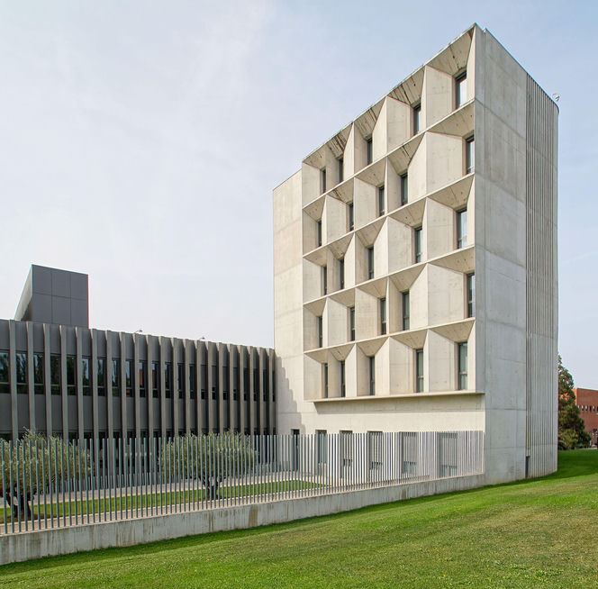 Materiały i rozwiązania elewacyjne