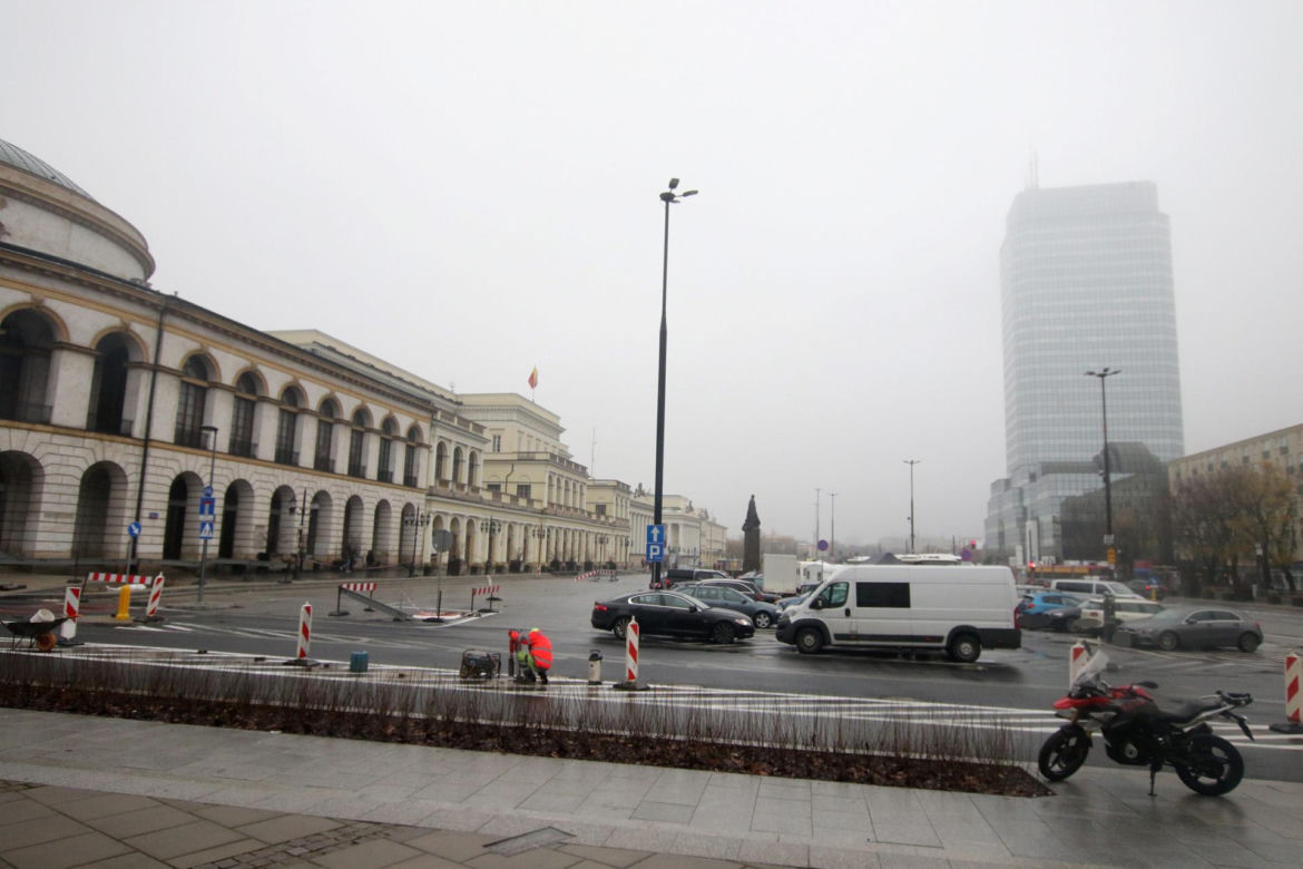 Zabrali miejsca parkingowe i zwęzili ulicę by zrobić ścieżkę rowerową. Biorą się za kolejne ulice