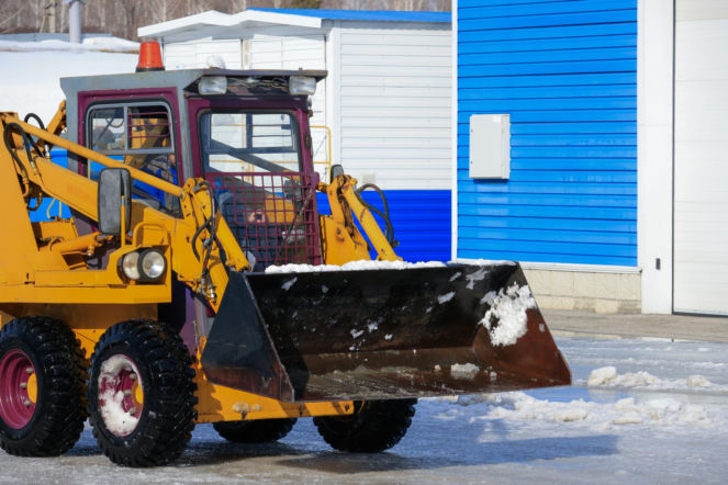 Odśnieżanie placu manewrowego