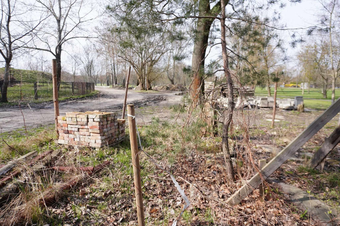 Domek Fiński Ryszarda Kapuścińskiego to ruina - zobacz zdjęcia