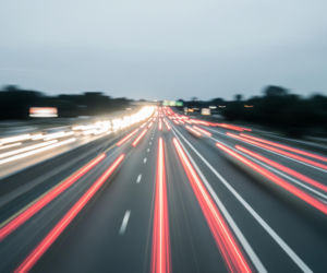 85-latek pędził Porsche pod prąd. Co tak naprawdę wydarzyło się na obwodnicy?
