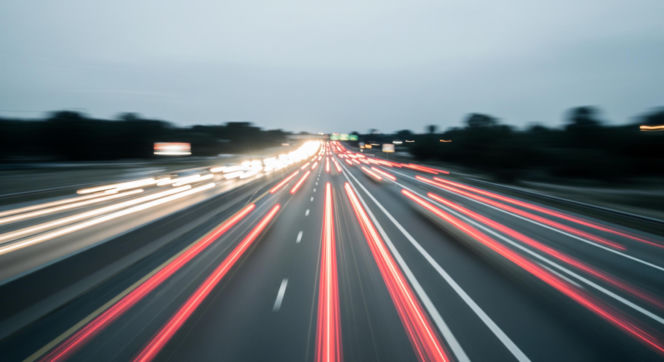 85-latek pędził Porsche pod prąd. Co tak naprawdę wydarzyło się na obwodnicy?