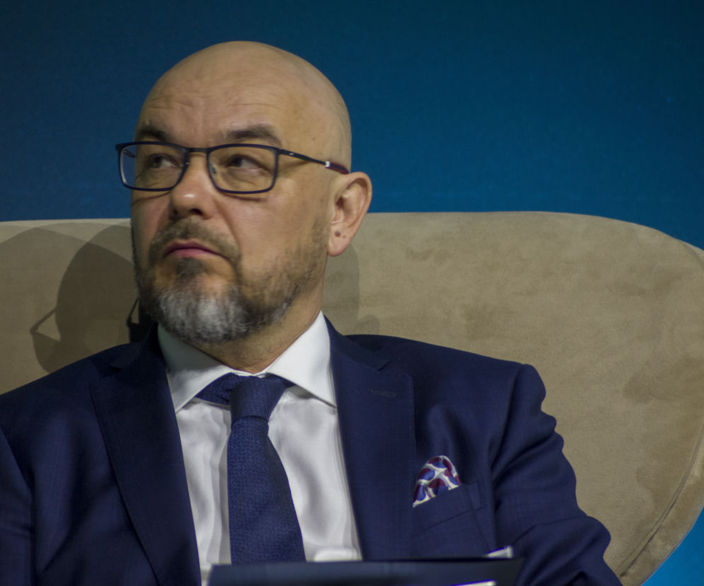 Afera w ochronie zdrowia uderza w prezesa NFZ. Tyle zarabia Filip Nowak 