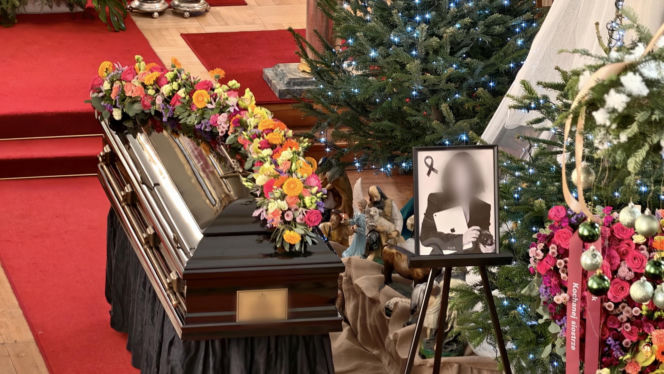 Kolorowe kwiaty okryły trumnę Anity. Wzruszające słowa księdza. "Każdy z nas chciałby mieć taki pogrzeb"