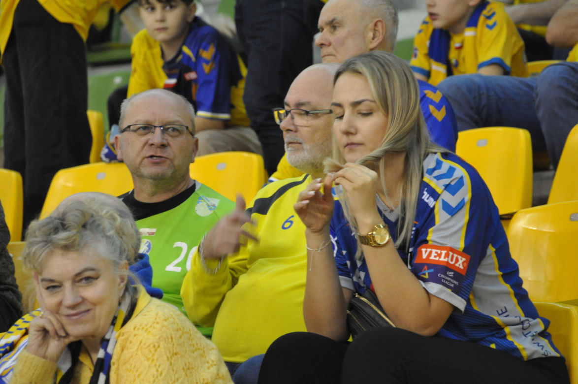 Industria Kielce - Orlen Wisła Płock. Zdjęcia kibiców na trybunach