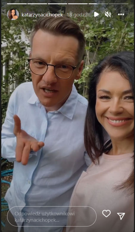 M jak miłość na planie. Kinga (Katarzyna Cichopek), Piotrek (Marcin Mroczek) w siedlisku w Grabinie