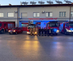 Strażackie syreny zawyły dla poległych kolegów. Żegna ich cała Polska