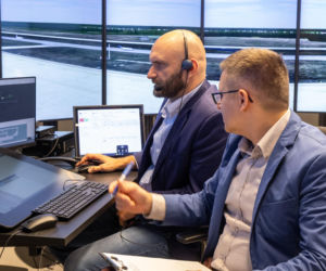 Wieżę lotniczą z Pyrzowic przeniesiono do Katowic. Kosztowało to 5 mln zł. Cel? Edukacja