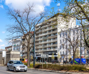 Blok przy Targowej 42 w Warszawie