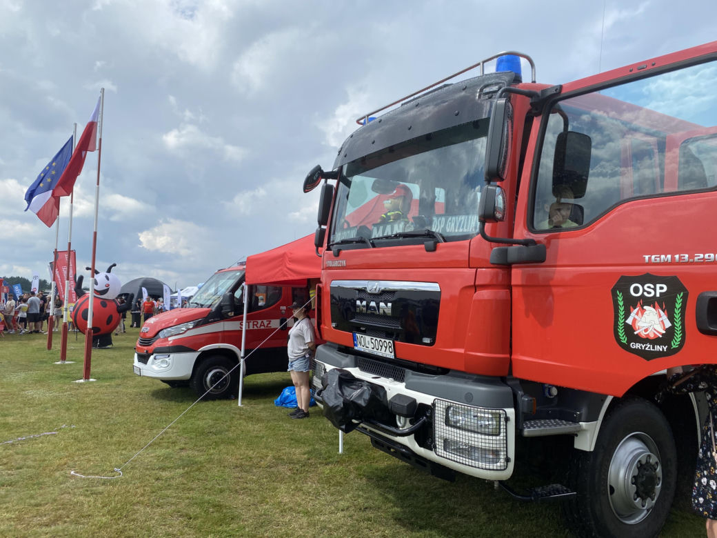 Rodzinny Piknik Lotniczy w Gryźlinach 2025