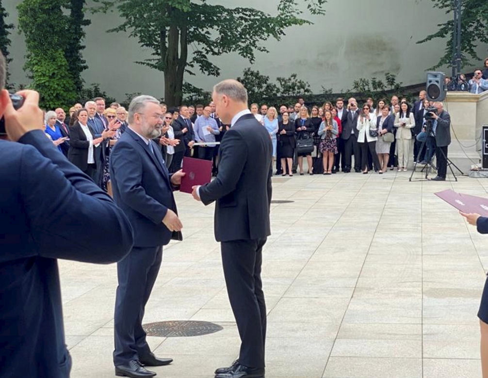 Wielkie wyróżnienie dla europosła Karola Karskiego