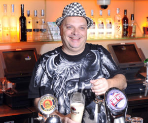 Krzysztof Skiba i jego wizerunek na przestrzeni lat. Tak zmieniał się lider Big Cyca