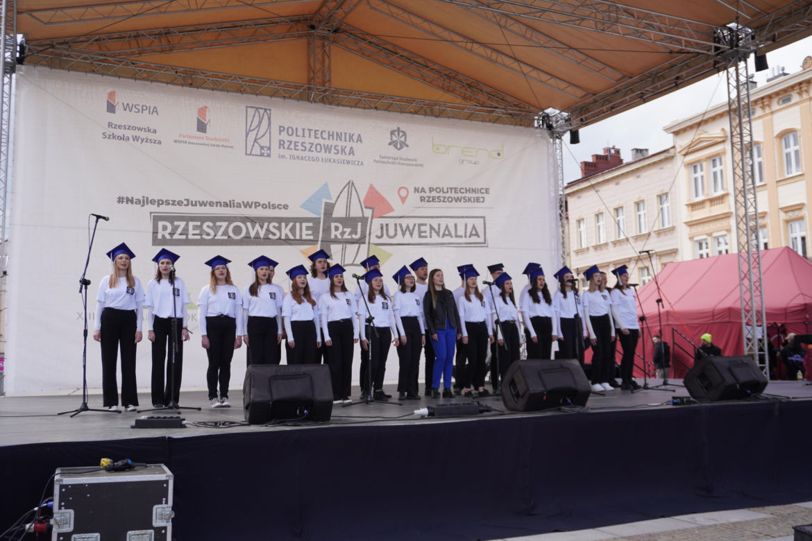 Rzeszowskie Juwenalia rozpoczęte. Barwny korowód przeszedł przez miasto 