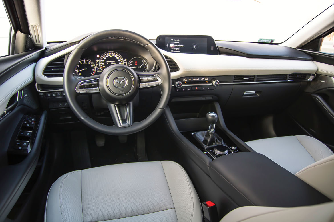 Mazda 3 Sedan 2.0 SKYACTIV-X 180 KM 6MT Enso