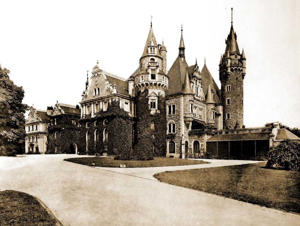 Metamorfoza Zamku w Mosznej. Z sanatorium w bajkowy hotel - tak przez lata zmieniał się jeden z najbardziej czarujących budynków w Polsce