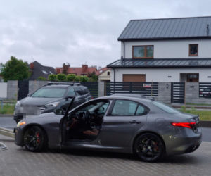 „Kobra” gryzie złodziei. Byli poszukiwani. 29-latek i 34-latek wpadli, gdy wysiedli z kradzionego Alfa Romeo