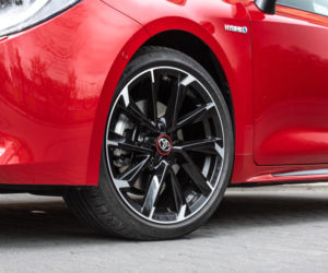 Toyota Corolla TS Kombi GR Sport 2.0 Hybrid 180 KM e-CVT 