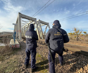 Działania policjantów z garnizonu stołecznego na torach i dworcach