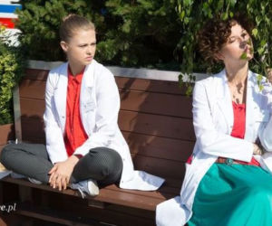 Na dobre i na złe odc. 537. Klaudia Miller (Julia Wyszyńska), Ola Pietrzak (Anna Karczmarczyk)