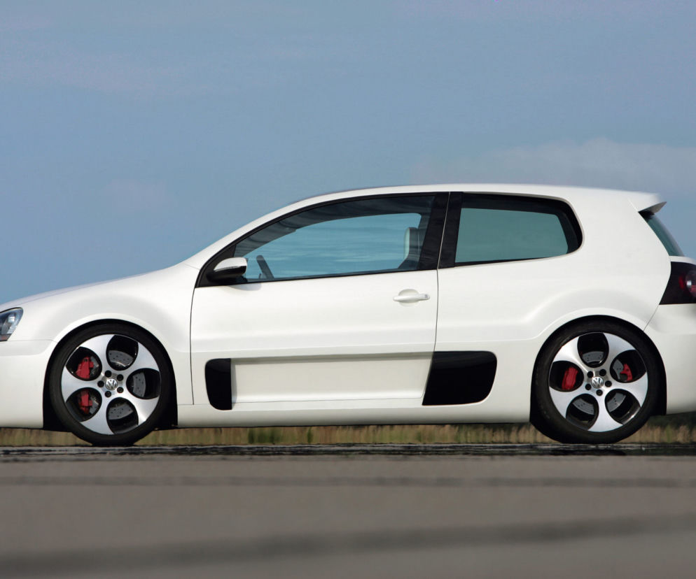 Volkswagen Golf GTI W12-650