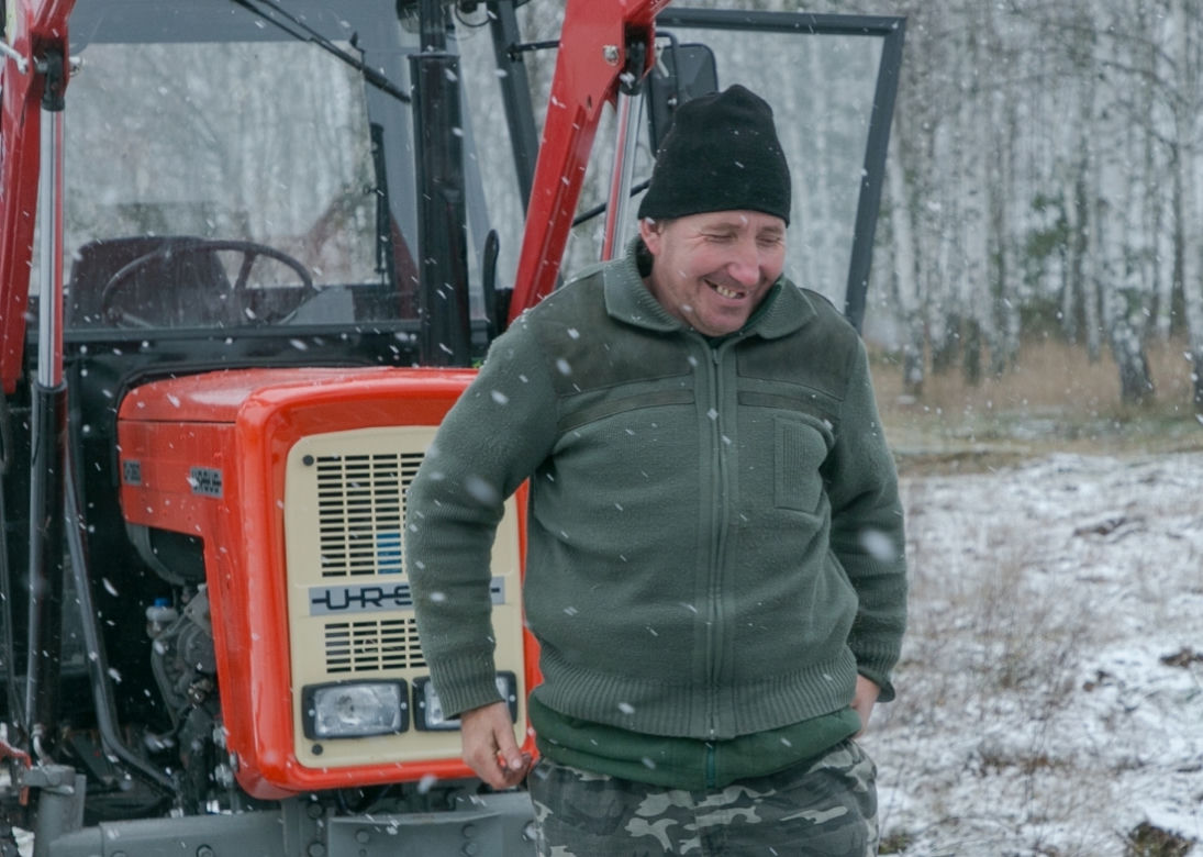 Rolnicy. Podlasie. Andrzej i jego odnowiony ciągnik