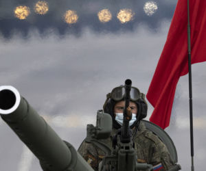 Wojna na Ukrainie. Coraz więcej rosyjskich wojsk przy granicy. Narracja o wycofaniu żołnierzy fałszywa