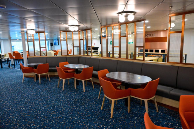 Jantar Unity uroczyście ochrzczony! Tak prezentuje się najnowocześniejszy prom w Polsce