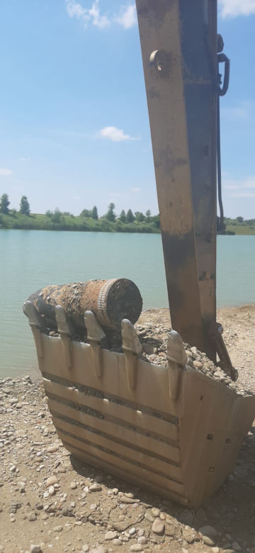 Pocisk artyleryjski z czasów I wojny światowej znaleziony w jednej ze żwirowni pod Tarnowem