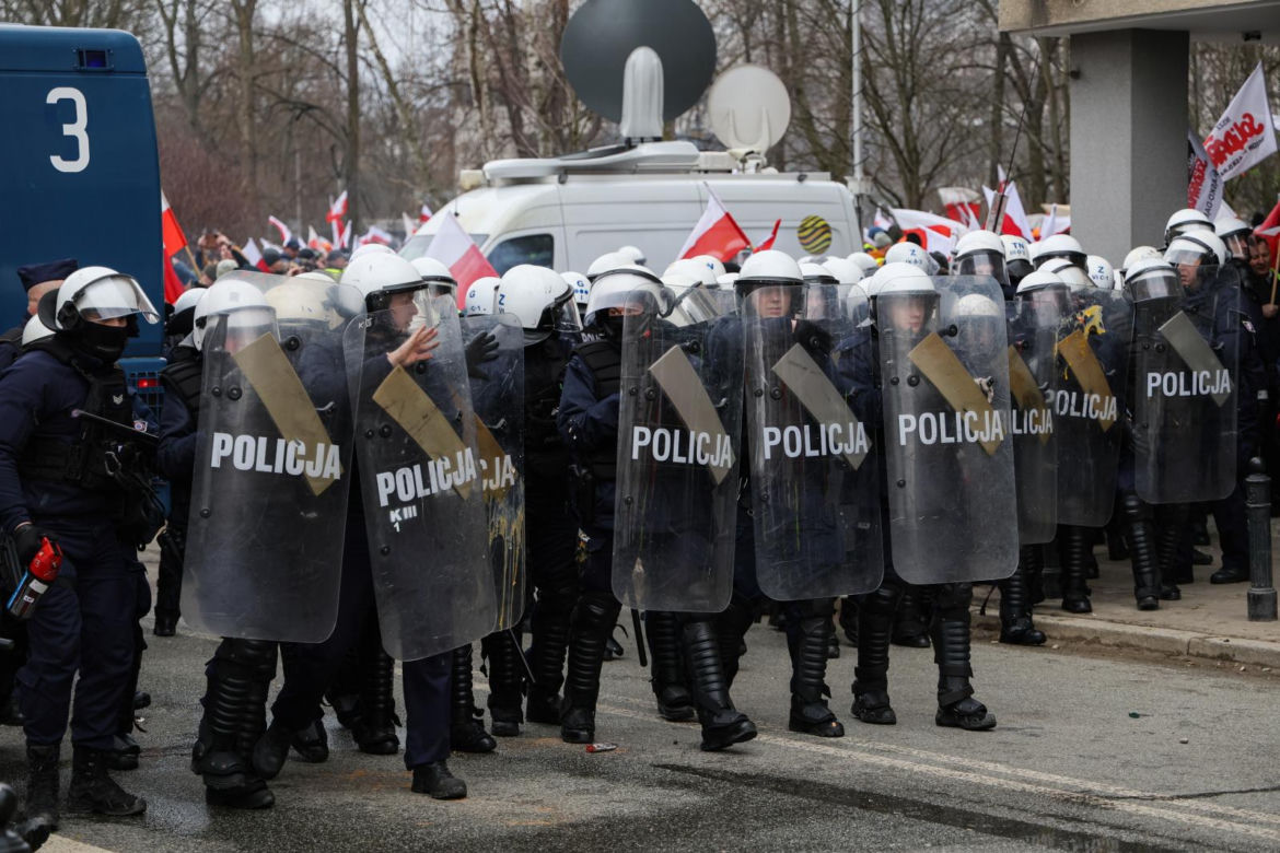 Protest rolników pod Sejmem - starcia z policją