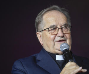 Agenci CBA weszli do imperium Tadeusza Rydzyka. Chodzi o aferę z Funduszem Sprawiedliwości