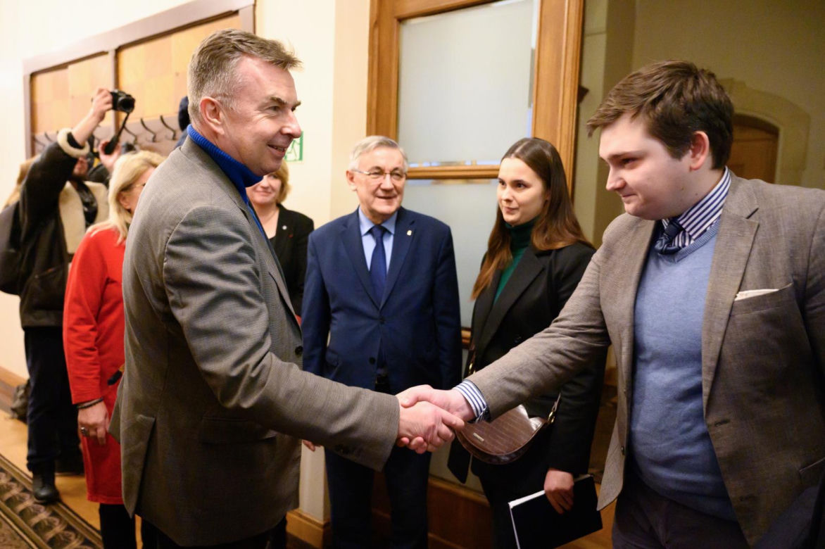 Minister nauki Dariusz Wieczorek w Poznaniu. DS "Jowita" zostaje! Znajdą się pieniądze na remont akademika