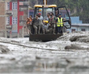 Katastrofalna lawina błotna w Nepalu. Setki osób zaginione, w tym turyści