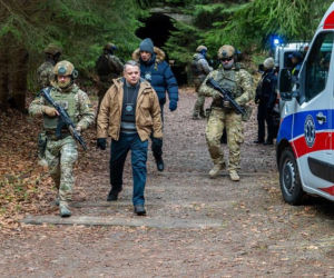 Pierwsza miłość: Mateusz zmusza Emilkę do ślubu. Każe jej przypieczętować ich małżeństwo kielichem wina. Nie mówi jej tylko, że wino jest zatrute…