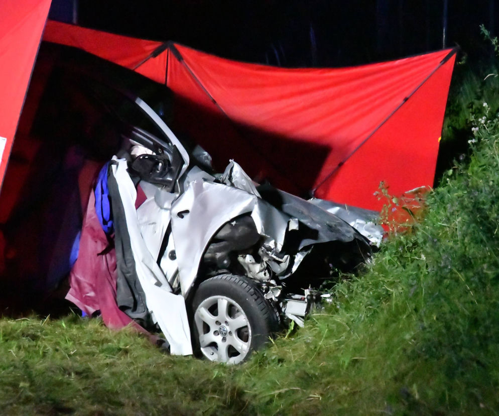 Koszmarny wypadek na DK3. Auto odbijało się od TIR-ów jak resorak. Kierowca zmasakrowany