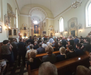 Pogrzeb ofiar wypadku w Elżbietowie. Zosia i jej mama Małgorzata L. wyruszą w ostatnią drogę