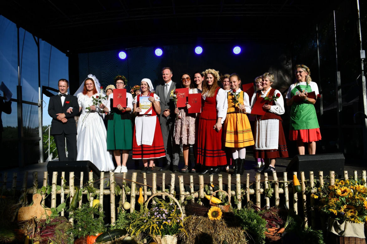 Tłumy na dożynkach w Olsztynku. Zobacz, jak wyglądało tegoroczne święto plonów